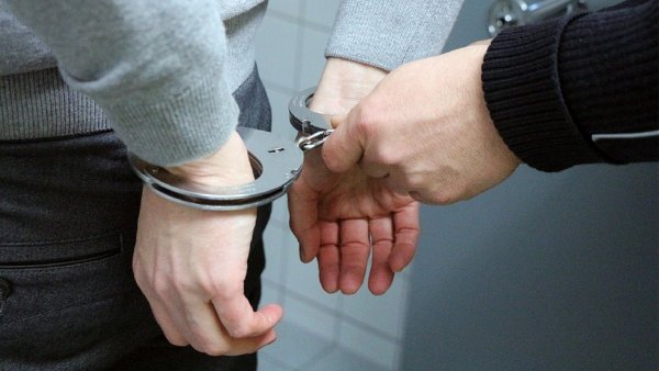 Участники двух музыкальных групп задержаны в Петербурге за хранение наркотиков